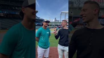 These Two Seattle Mariners Teammates Have BEEF 😳 #shorts #baseball #seattle #mariners #pnw