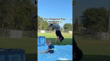 First Postpartum Press Handstand! #momstrong