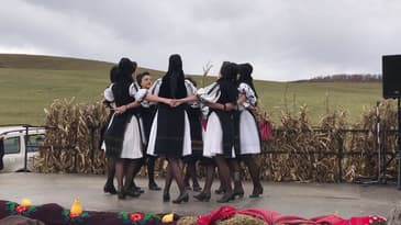 MICRO MOMENTS! Traditional Dance and Music in ROMANIA!