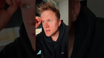 Jag och @ninahjelmkvist åker till @lillsjon_nittorp och spelar revy! Premiär 2/3! Det kan eventuellt