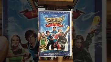 Mini Goodwill 90s-00s DVD Haul by a former Blockbuster employee. #DVDs #physicalmedia