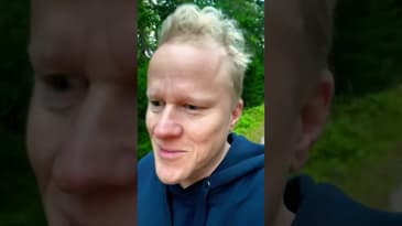 En galen människa i skogen!