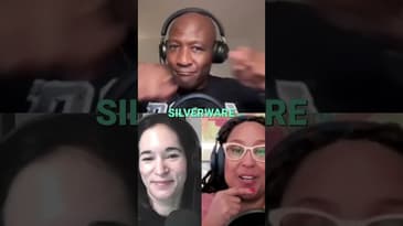 Burger Eating Etiquette  American vs  French Styles Revealed