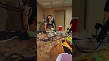 Eve's sultry voice reading listener stories 😏🎙#kinksandcocktails #kinkpodcast #podcast