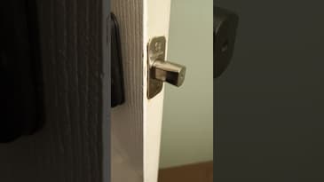 Hugolog Electronic Keypad Deadbolt Lock Malfunction