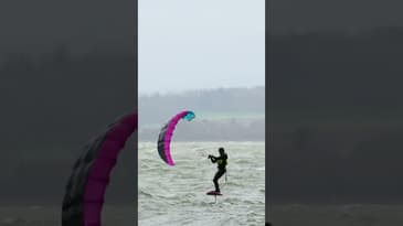 Michi (Rawham) talks about his first backflip on the ENSIS Roger Parawing because of Kai Lenny!