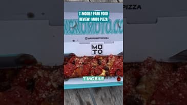 T-Mobile Park Food Review: Moto Pizza #shorts #baseball #mlb #seattle #mariners #food #foodreview