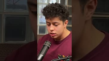 How's it Being Latinx in Theatre? #BesosJules 💋 #podcast with Teej Morgan #theplug #podcastclips