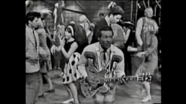 CHUCK BERRY : Johnny B. Goode (1958) HD