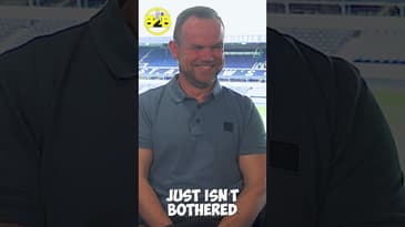 Dan's Hilarious Introduction: Jumping on Presenter Style at the B2B Podcast!