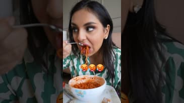 I tried the ULTRA SPICY KOREAN BBQ MAGGIE NOODLES! #EatWAanamC