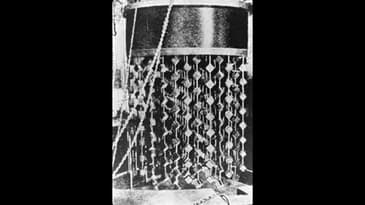 HItler and the Bomb | Mark Walker