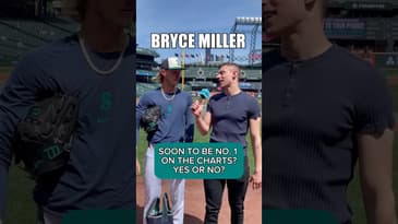 Star MLB Pitcher Starting A Podcast?? 👀 #shorts #baseball #seattlemariners #mariners #seattle #pnw