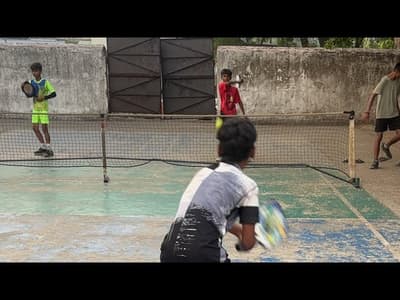 Under 12 Pickleball player practising