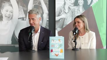 Ep. 49: From X-mas Jammies to The Amazing Race...The Holderness Family