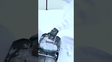 Litheli 40V Cordless Snowblower in Action