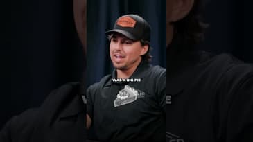 Have you met Pie Guy?! 🥧🏠