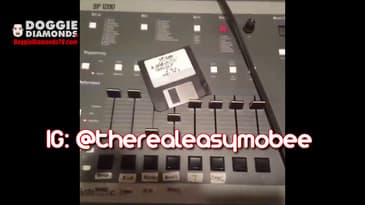 Easy Mo Bee Plays 'Flava In Ya Ear' Beat Straight Off The SP-1200