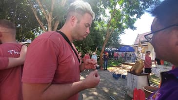 MICRO MOMENTS! Praying at a Buddhist Temple in Thailand!