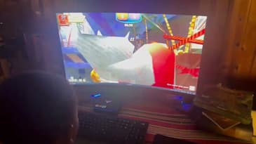 Titan Army 32" Curved Gaming Monitor