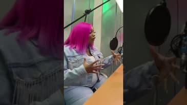 Anna Lonelle is Unscripted