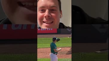 Ted Williams’ famous home run is FAKE?? 🤯 #shorts #baseball #mlb #mariners #fenwaypark #redsox