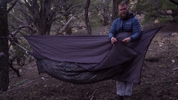 How To Set Up A Tarp WITHOUT Flapping Material!