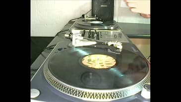 Soulful & Deep House Vinyl Mix by DJ Naid - Jan 2022