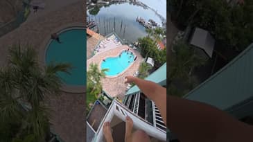 Would you Jump? 🤯🤯🤯🤯 #jumpscare #jump #crazymoments