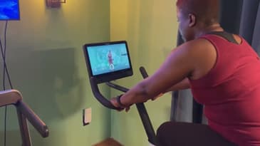 Working out with the Freebeat Boom Exercise Bike