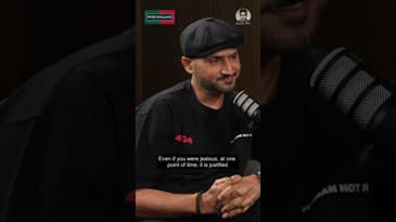 "Do you think I'm jealous of you?" 🤯 – Harbhajan to Ashwin #kuttistorieswithash