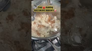 Stop 🛑 the chemical microwave popcorn 🍿 make this instead !!!! #shorts #mom #healthy #healthyfood