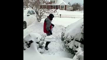 ☃️Minimize Back Injury While Shoveling☃️