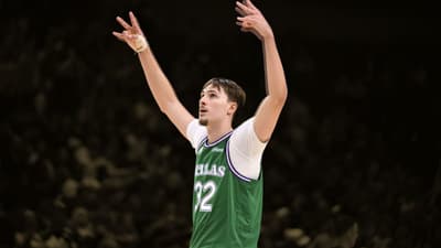 There’s No Way a Teenager Just Did This : Cooper Flagg Film Session