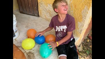 Making Pinatas! - Globe Aware Mexico