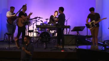 Vasárnap este - Hősök és antihősök