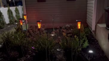 XMCOSY Solar Lights in action
