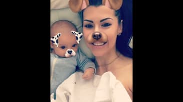 My first giggle thanks to @snaps.chats 🙈 #shorts #snapchat #babyboy  #6weeksold #momlife