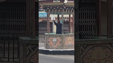 SUCH EXQUISITE MOVES...WHEN DIRECTING TRAFFIC IN BHUTAN! UNIQUE BHUTAN WITH GLOBE AWARE! TRAVEL 2023