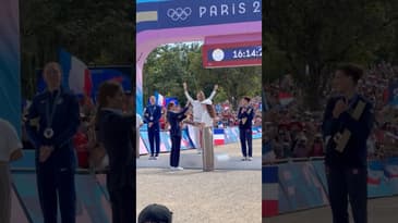 Pauline Ferrand Prevot reporte l’or Olympique. sacre à la maison dans une ambiance indescriptible.