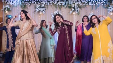 ChashmaRanjan Sangeet: Mother Of The Bride's (my maa!!) dance to Munda Thoda {song 11}