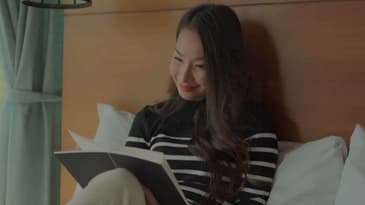 When Life Feels Heavy… Be Still. | A Holiday Message of Hope