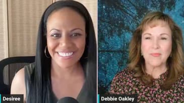 Turning Timeless Treasures into Profit: A Vintage Jewelry Collector on Etsy!