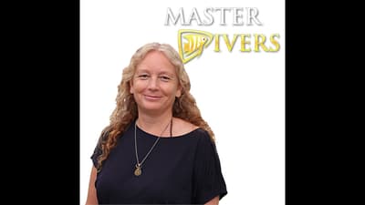 Elaine Brett - Master Divers, Koh Tao - S2 E04