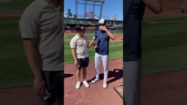 Playing a guessing game with the Seattle Mariners 🤯 #mariners #mlb