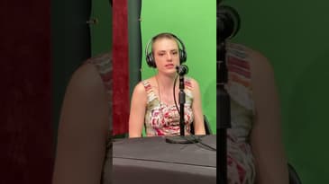 Cobra on Living as a #hustlebunny 👯‍♀️ in India #podcast #theplug  #clips #new #india #expatlife