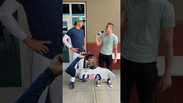 Ken Griffey Jr Stands No Chance 🤯 #shorts #baseball #mlb #seattle #mariners #mlbfans #kengriffeyjr