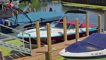 Love these people, there pontoon boat wouldn't start.