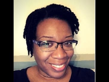 Danielle Siarri (aka @innonurse)