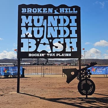 Mundi Mundi Music Festival 2025 Day 1 Highlights — Hosted by Maria Mai